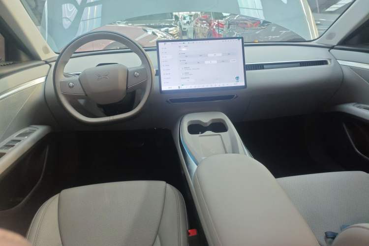 Used XPeng MONA M03 2024 620 with Ultra-Long Range Center Console