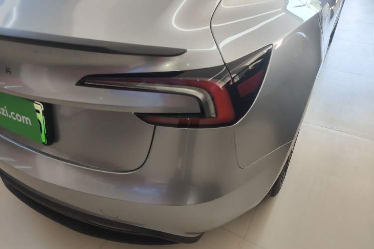 Used Tesla Model 3 2023 Long-Range All-Wheel-Drive Version
