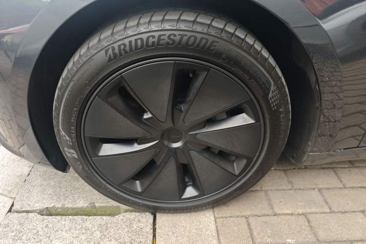 Used Tesla Model 3 2025 Rear-Wheel-Drive Version