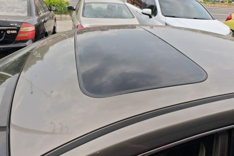 Used Nissan Sylphy 2018 Classic 1.6XE+ CVT Leading Edition Roof