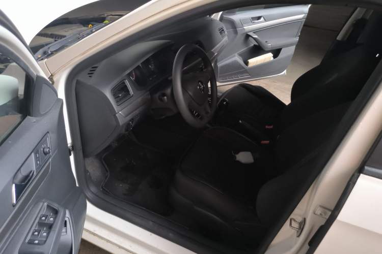 Used Volkswagen Lavida 2019 Lavida Start 1.5L Manual Fashion Edition China VI Standard Driver Seat