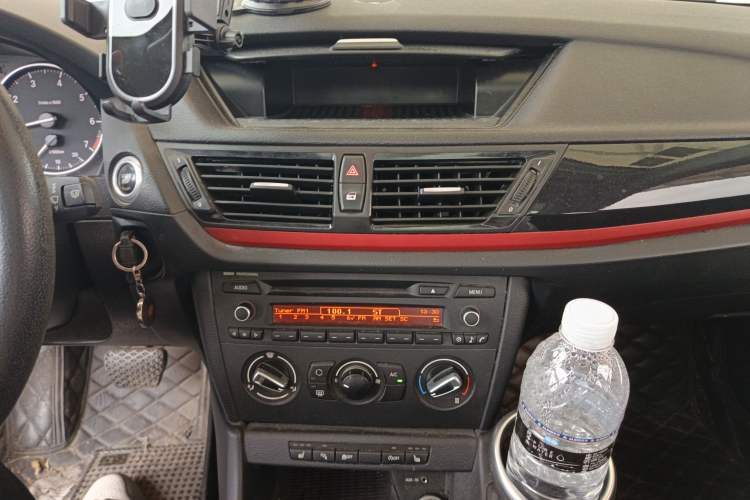 Used BMW X1 2015 sDrive18i Fashion Upgrade Edition Audio And AC Panel