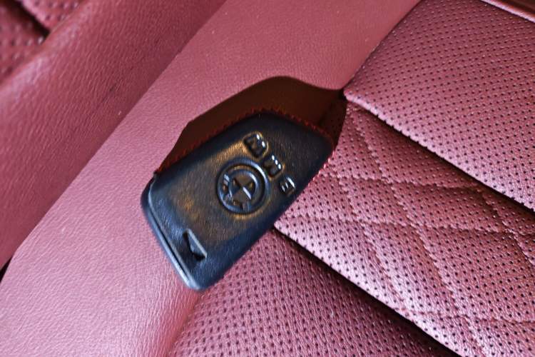 Used BMW 5 Series 2022 Revised Version 530Li xDrive M Sport Package Vehicle Key