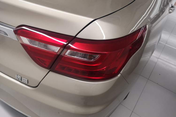 Used Geely Auto Vision 2019 Upgraded Model 1.5L CVT Prestige Version China VI Standard