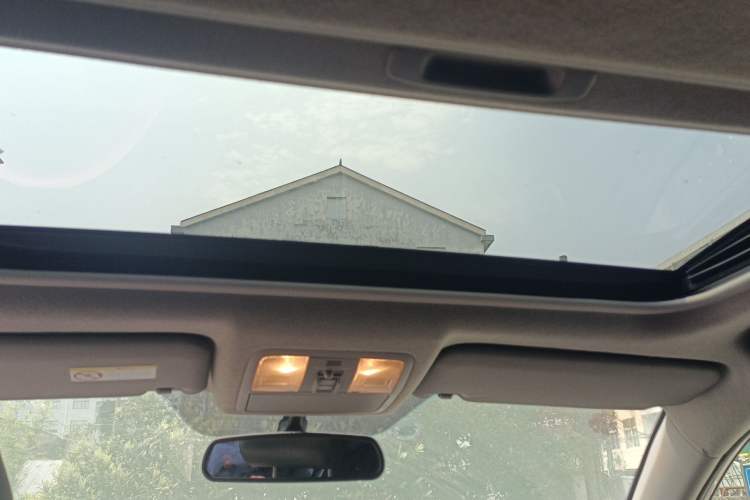 Used Toyota RAV4 2011 2.4L Automatic 4x4 Luxury Edition
