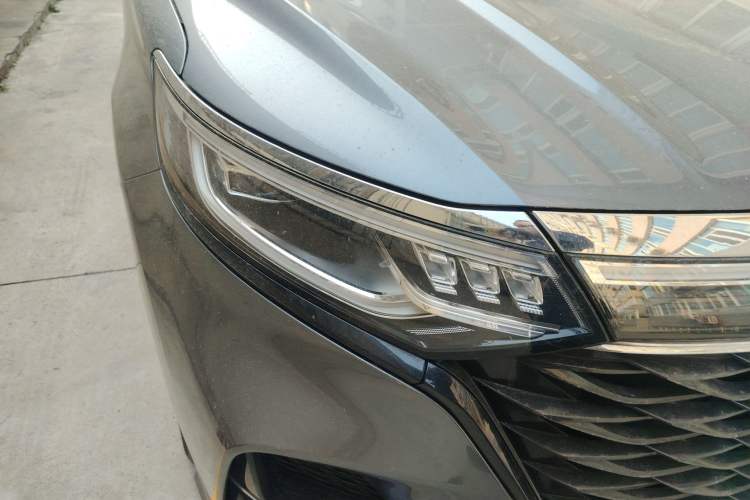 Used Roewe iMAX8 2022 400TGI Prestige Edition