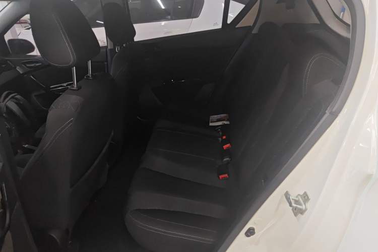 Used Baojun 310 2016 1.2L manual Comfort trim level