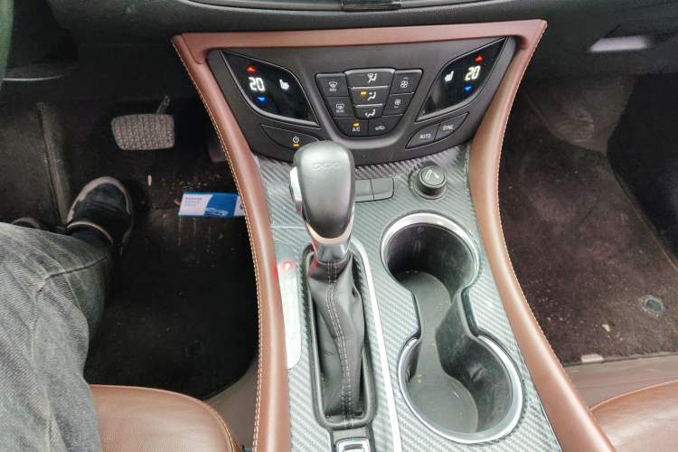 Used Buick Envision 2018 20T Two-Wheel Drive Luxury Model Gear Lever