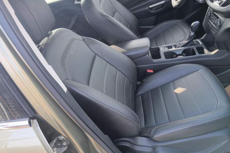 Used Ford Kuga 2017 EcoBoost 180 Two-Wheel-Drive Platinum Edition