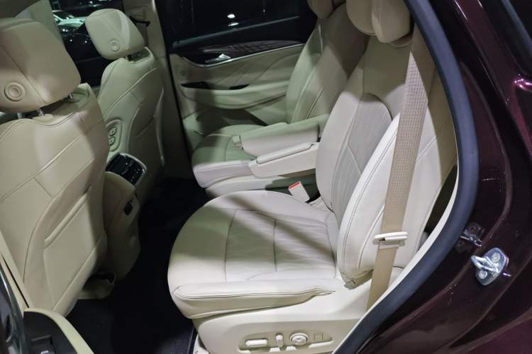 Used Buick Enclave 2022 652T 4x4 Avenir 6-Seater
