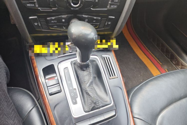 Used Audi A4L 2011 2.0 TFSI Comfort Model Gear Lever