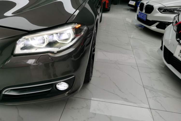 Used BMW 5 Series 2014 535Li Leading Model
