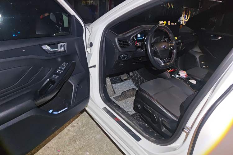 Used Ford Focus 2019 Sedan EcoBoost 180 Automatic ST Line