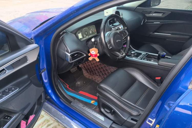 Used Jaguar XEL 2018 2.0T 200 PS Premium Edition Driver Seat