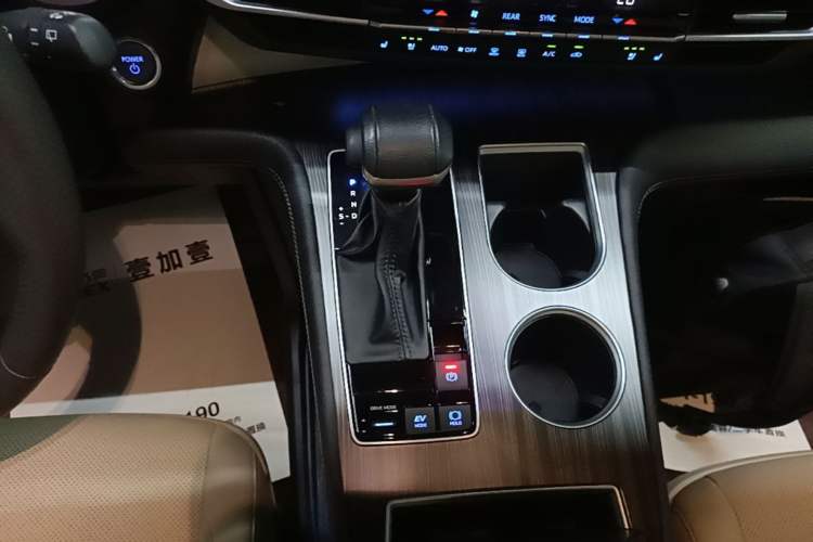 Used Toyota SIENNA 2021 2.5L Hybrid Premium Edition