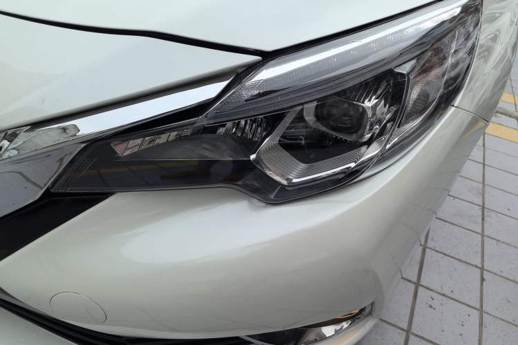 Used Venucia T90 2018 2.0L CVT Smart Connect Luxury Edition China V Standard
