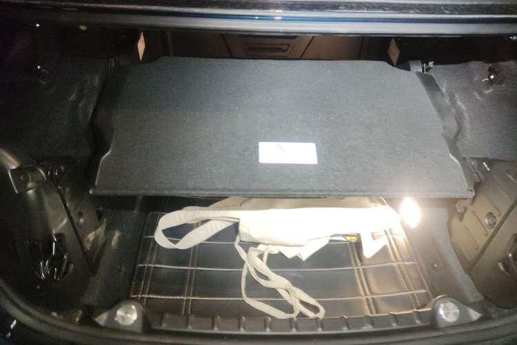 Used BMW 4 Series 2016 420i Convertible Fashion Model Trunk