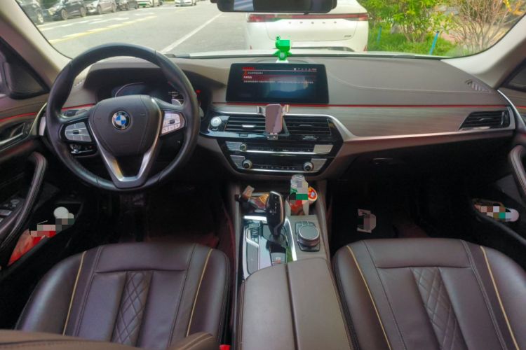 Used BMW 5 Series 2020 530Li xDrive Luxury Package Center Console