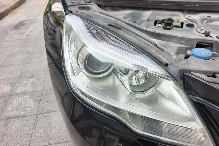 Used Mercedes-Benz R-Class 2011 R 300 L Business Model