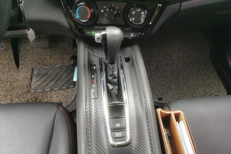 Used Honda Vezel 2015 1.5L CVT two-wheel drive Comfort trim
