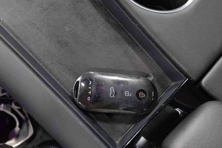 Used Hima AITO M5 2022 Extended-Range Four-Wheel Drive Ultimate Edition Vehicle Key