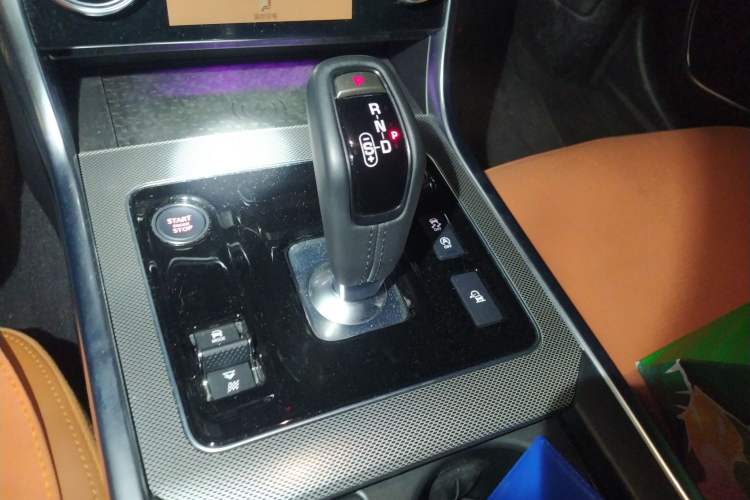 Used Jaguar XEL 2024 2.0T 250 PS R-DYNAMIC S Advanced Sport Edition
