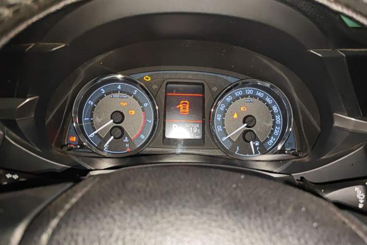 Used Toyota Corolla 2016 1.6L CVT GL-i Cool Edition