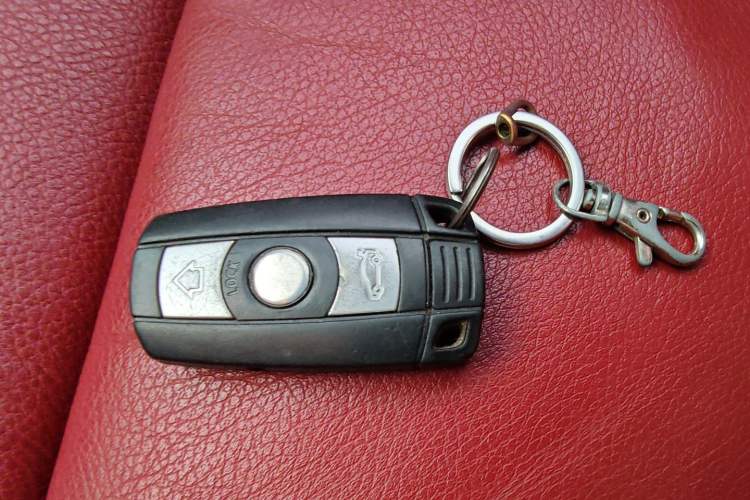 Used BMW X1 2014 xDrive20i Sports Design Package Vehicle Key