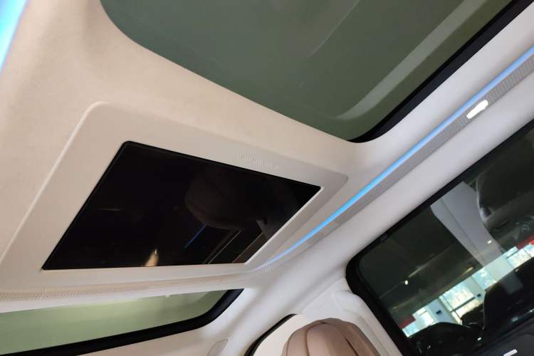 Used XPeng X9 2024 610 Long-Range Pro
