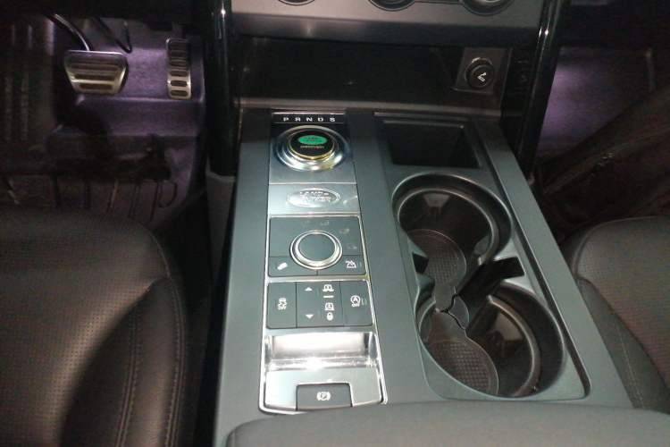 Used Land Rover Discovery 2019 3.0 SC V6 SE
