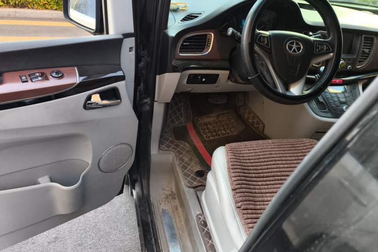 Used JAC Refine M5 2016 2.0T Gasoline Automatic Business Edition