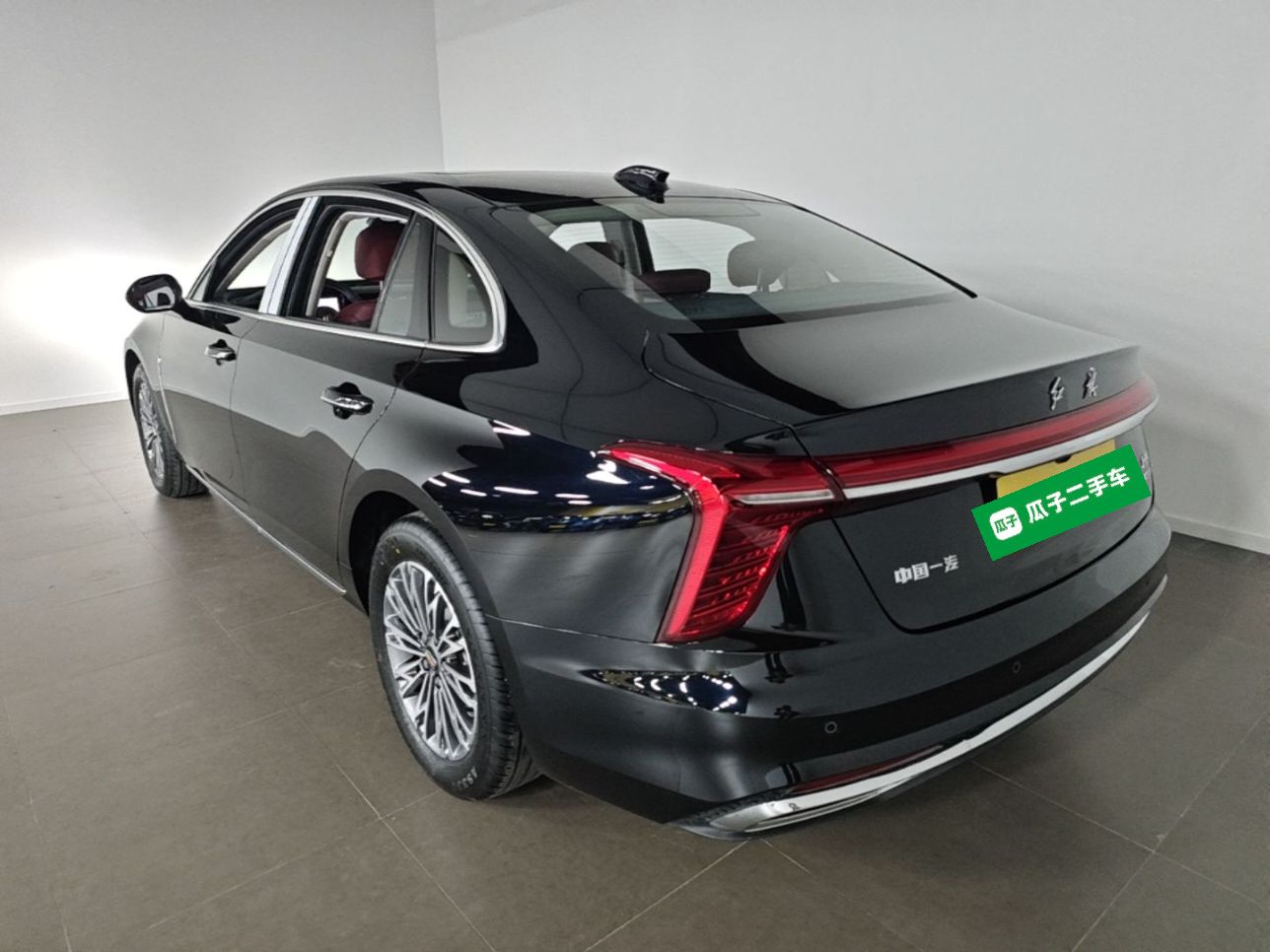 Hongqi H5 2025 2.0T Automatic Flagship 500 000th Unit Anniversary Edition — снимка 4