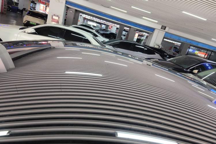 Used Tesla Model Y 2025 Rear-Wheel-Drive Version
