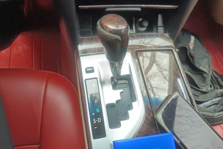 Used Toyota Camry 2015 2.0G Premier Edition