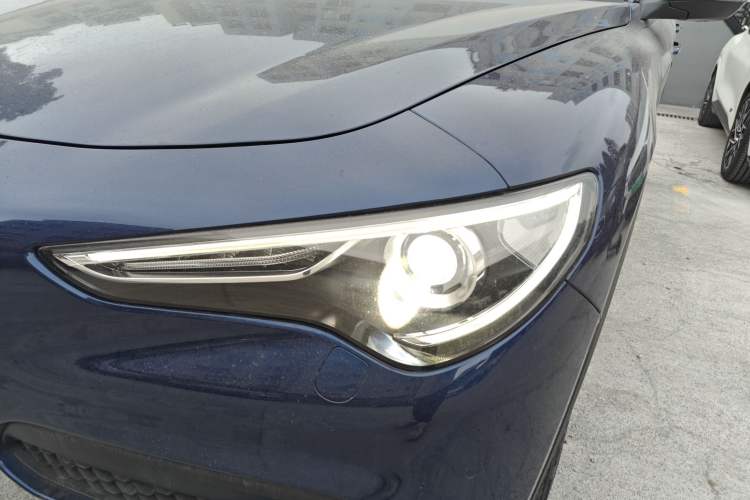 Used Alfa Romeo Stelvio 2017 2.0T 200HP Elite Edition