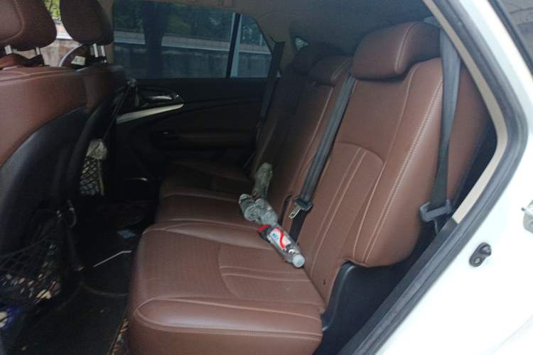 Used BYD S7 2017 2.0T Automatic Prestige Edition Left Rear Seat