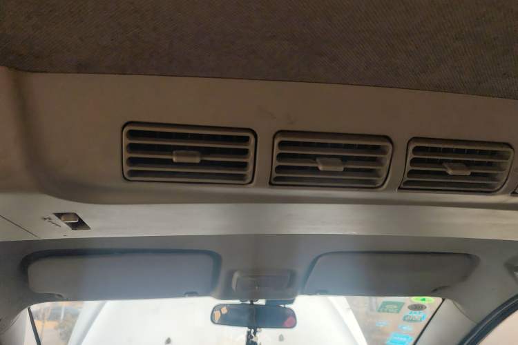 Used Dongfeng Fengon 330 2014 1.5L Manual Utility Version DK15 Headliner