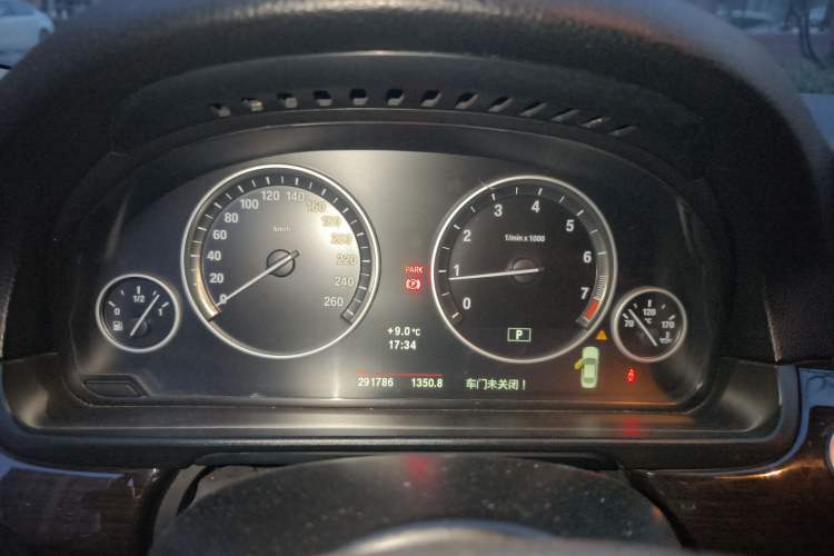 Used BMW 5 Series 2013 530Li Leading Model