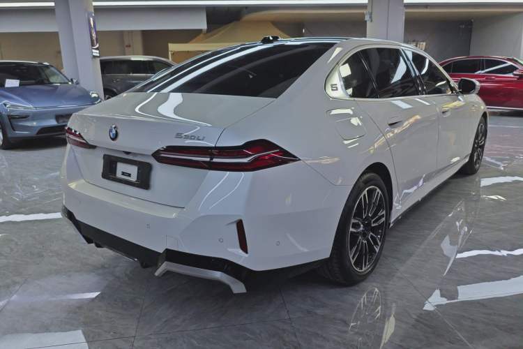 Used BMW 5 Series 2024 530Li Leading Model M Sport Package Rear Right 45 Deg