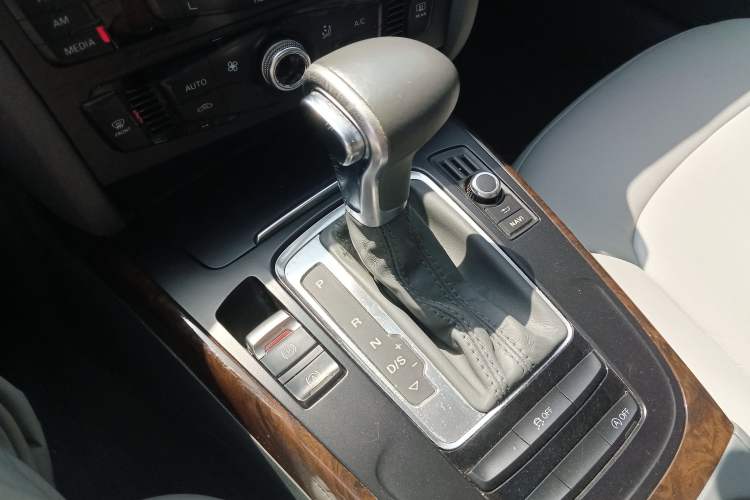 Used Audi A4L 2016 30 TFSI Collector's Edition Automatic Comfort Model
