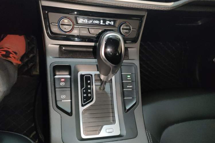 Used Geely Auto Emgrand GL 2021 UP 1.4T CVT Leading Edition Gear Lever