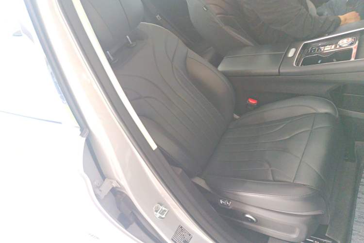 Used Chery Fengyun T9 2024 120 Long-Range Luxury Version 5 Seats Ternary Lithium Right Front Seat