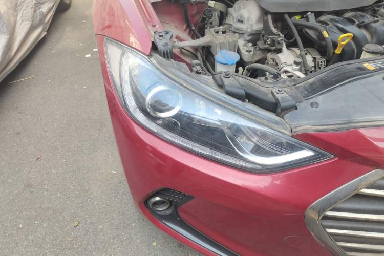 Used Hyundai Elantra (6th Generation / Lingdong) 2016 1.6L Automatic ZhiXuan – Elite Version Right Front Headlight