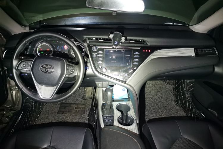 Used Toyota Camry 2018 Dual-Engine 2.5 HG Luxury Edition
