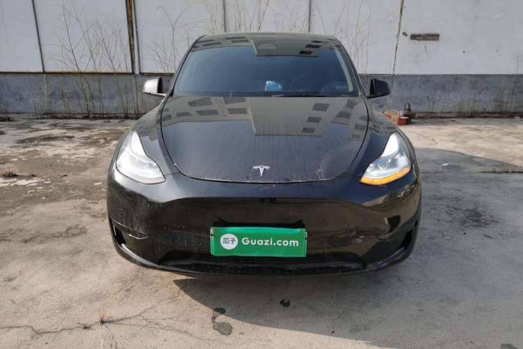 Used Tesla Model Y 2023 Rear-Wheel-Drive Version Front