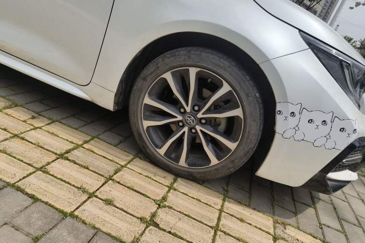 Used Toyota Levin 2021 185T CVT Sport Edition Right Front Wheel Hub