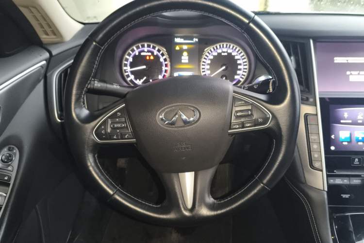 Used Infiniti Q50L 2016 2.0T Ambition Edition Steering Wheel