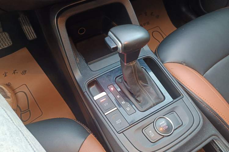 Used Qoros 5 2018 1.6T Automatic Leading Model
