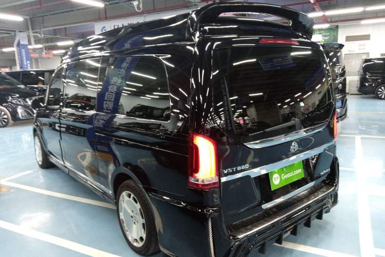 Used Mercedes-Benz V-Class 2018 V250 2.0T Middle East Version