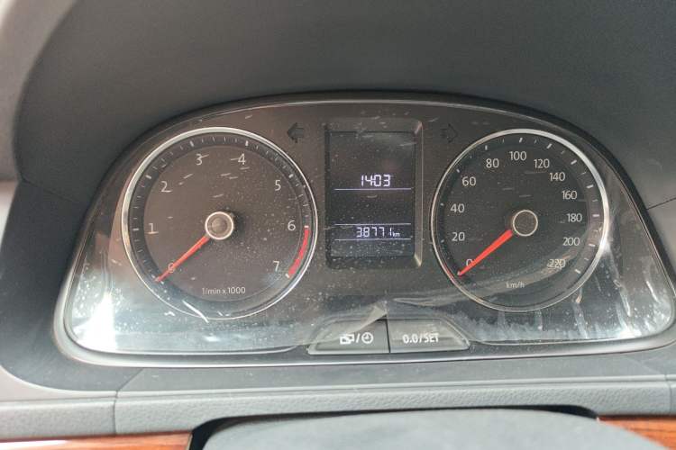 Used Volkswagen Lavida 2013 1.6L Automatic Comfort Edition
